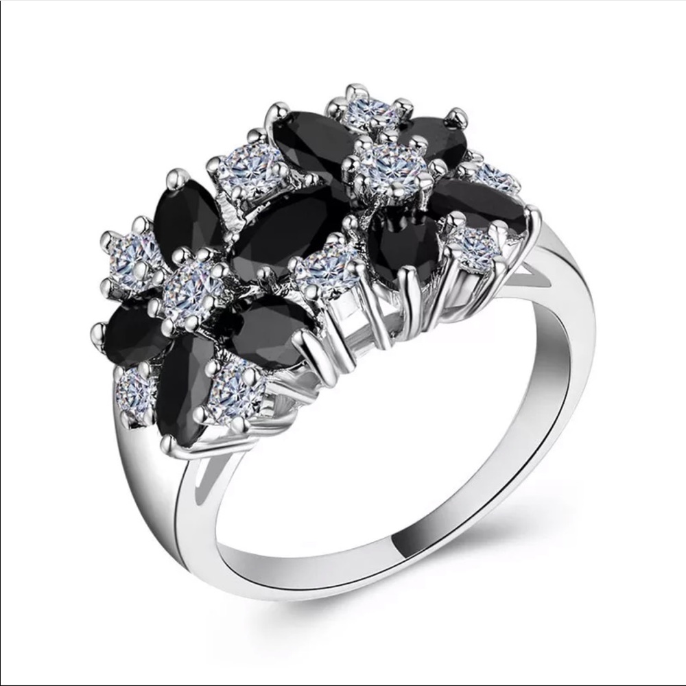 New Women’s 925 Sterling Silver Sapphire Ring